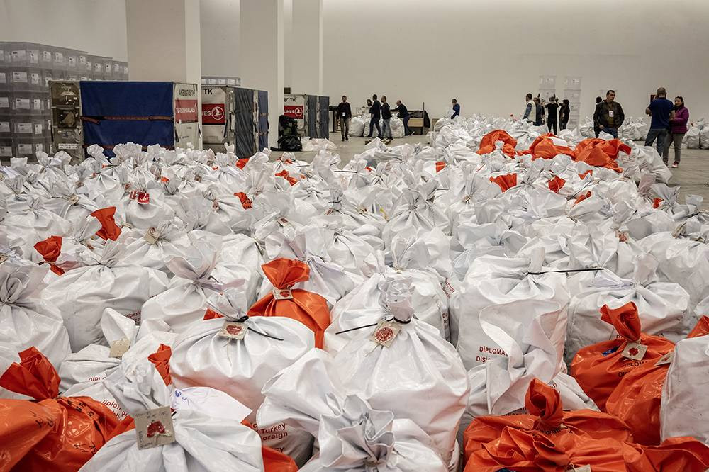 Yurt dışı temsilciliklerde kullanılan 1 milyon 817 bin oyun tasnifine başlandı - Resim: 8